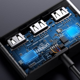 Ugreen spínací skříňka adaptéru USB 2 vstupy - 3 výstupy černá (CM409)
