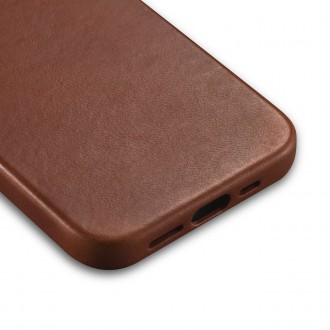 iCarer Oil Wax Premium Leather Case magnetic leather case iPhone 14 with MagSafe brown (WMI14220701-RB)