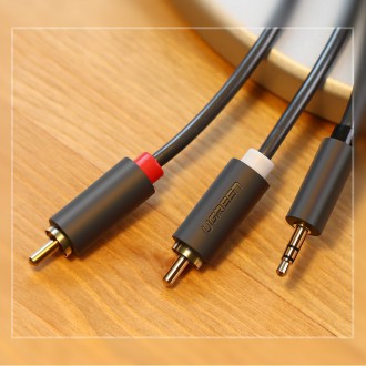 Ugreen kabel audio kabel 3,5 mm mini jack (samec) - 2RCA (samec) 1,5 m (AV102)