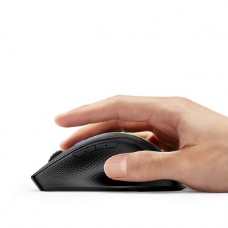 Ugreen ergonomická bezdrátová počítačová myš černá (MU101)