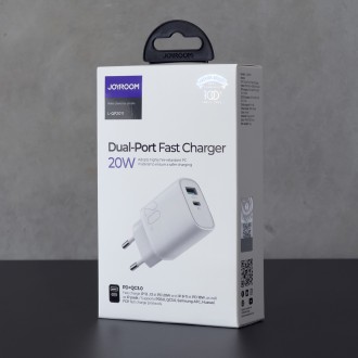 Rychlá nabíječka Joyroom USB-A QC3.0 / USB-C PD 20W bílá (L-QP2011)