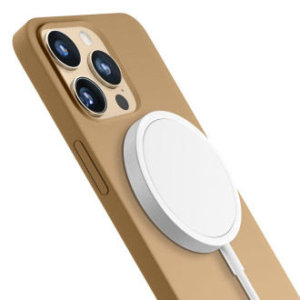 Apple iPhone 14 Pro Max – 3mk Hardy Silicone MagCase Gold
