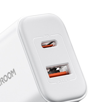 Joyroom JR-TCF05 20W USB-C / USB-A Rychlá dvouportová nástěnná nabíječka – bílá + USB-C – Lightning 1m