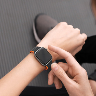 Magnetický řemínek Apple Watch SE, 8, 7, 6, 5, 4, 3, 2, 1 (41, 40, 38 mm) Dux Ducis řemínek (verze LD) – černý a oranžový