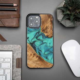 Pouzdro Bewood Unique Turquoise iPhone 13 Pro Max Wood and Resin – tyrkysově černé