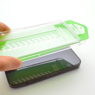 9H tvrzené sklo s montážním rámečkem pro iPhone 15 Pro Max Wozinsky Premium Glass - černé