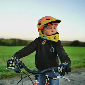 Dětská cyklistická přilba s odnímatelným kšiltem Rockbros TT-32SOYB-S vel. S - žlutooranžová