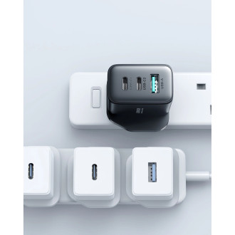 Rychlá nabíječka Joyroom JR-TCF10 2x USB-C USB-A 32W (britská zástrčka) - černá