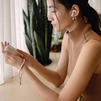 Pouzdro Uniq Coehl Haven pro AirPods Pro 2 (2022/2023) – tmavě modré