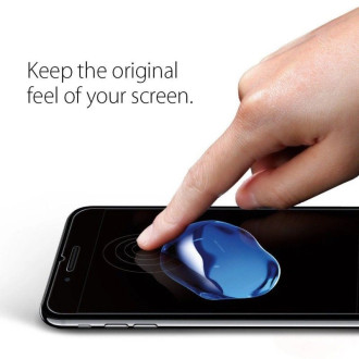 Tvrzené sklo Spigen GLAS.TR SLIM IPHONE 7 / 8 / SE 2020 / 2022