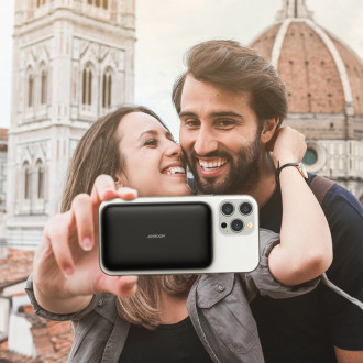Dodávka energie Joyroom Power Bank 10000mAh 20W Rychlé nabíjení Magnetická Qi 15W bezdrátová nabíječka pro iPhone Kompatibilní s MagSafe Black (JR-W02