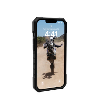 UAG Pathfinder MagSafe case for iPhone 14 Plus - green