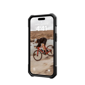 UAG Essential Armor MagSafe case for iPhone 15 - black