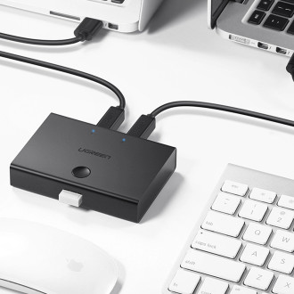 Ugreen přepínač 2xUSB-B - USB-A černý (30345)