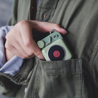 Muzen Button Green