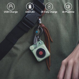 Muzen Button Green