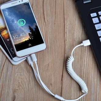 [RETURNED ITEM] Dudao car kit charger 2x USB 2.4A + cable USB 3in1 Lightning / Type C / micro USB cable white (R7 white)