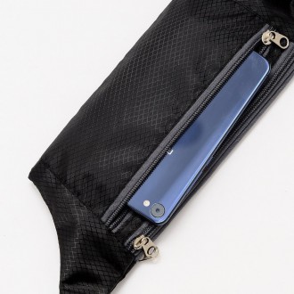 Ultimate Running Belt with headphone outlet  black