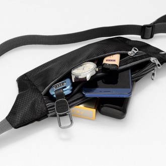 Ultimate Running Belt with headphone outlet  black