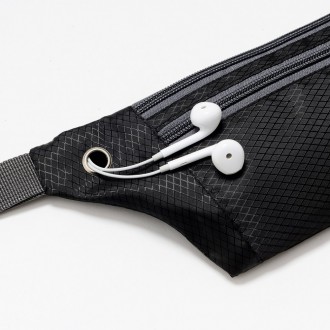 Ultimate Running Belt with headphone outlet  black